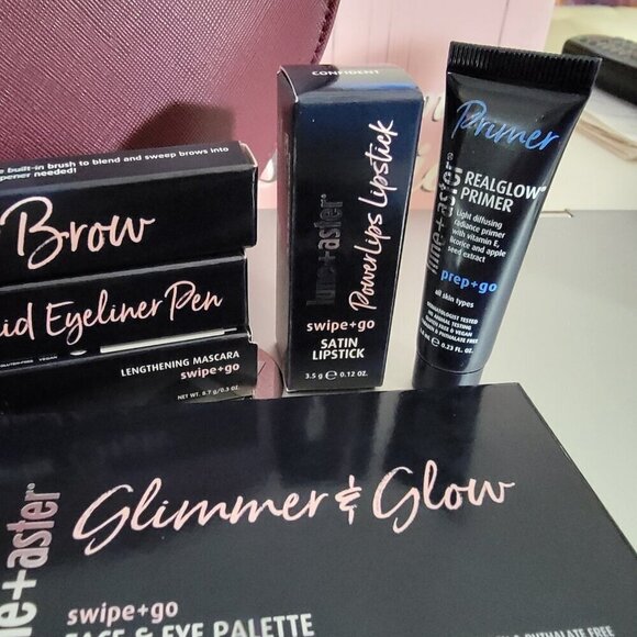 Lune + Aster Fabulous in Five Makeup Set in Bordeaux Bag New in Box Create - Picture 14 of 15